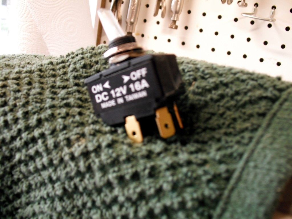 3%20post%20illuminated%20switch_zpswcjc2tw1.jpg