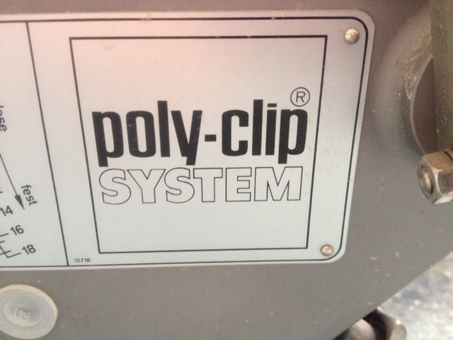 Polyclip2 zpsf615fba6 - Every Sponsor who ships livestock needs this Polyclip machine!