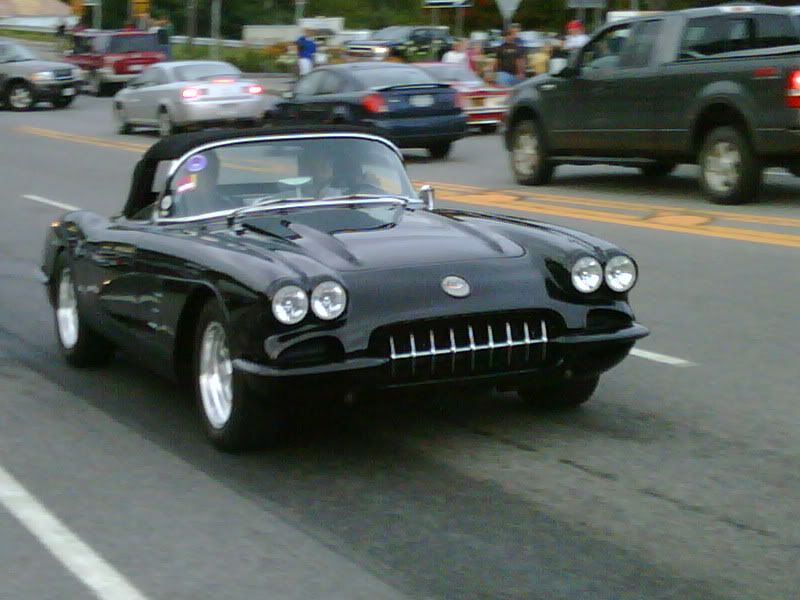 http://i166.photobucket.com/albums/u85/VWmama04/Cars/Lakegeorge2009010.jpg