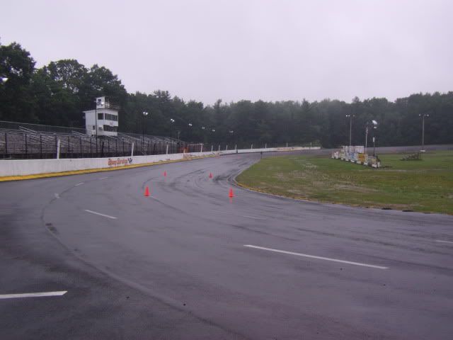 http://i166.photobucket.com/albums/u85/VWmama04/Cars/autoxandbeetleproject001.jpg