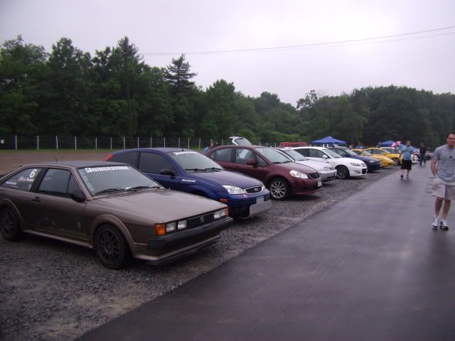 http://i166.photobucket.com/albums/u85/VWmama04/Cars/autoxandbeetleproject002.jpg