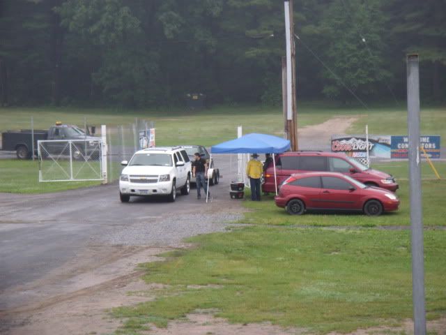 http://i166.photobucket.com/albums/u85/VWmama04/Cars/autoxandbeetleproject014.jpg