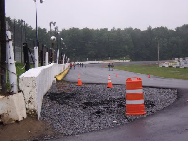 http://i166.photobucket.com/albums/u85/VWmama04/Cars/autoxandbeetleproject020.jpg