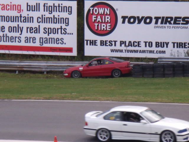 http://i166.photobucket.com/albums/u85/VWmama04/Cars/limerockrace024-1.jpg