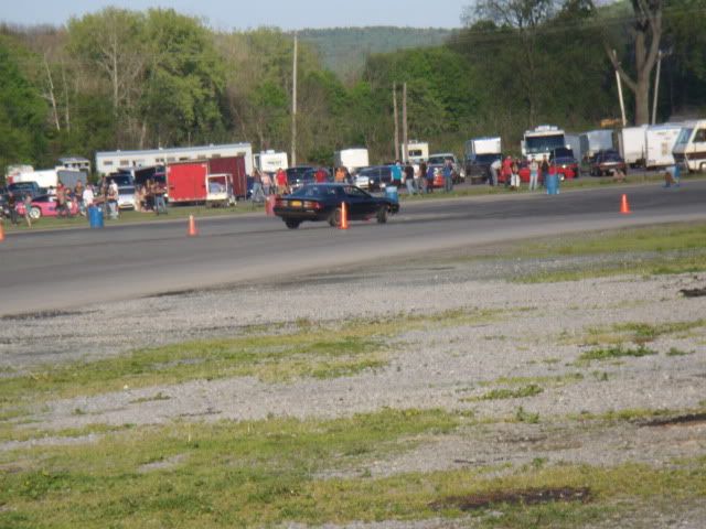 http://i166.photobucket.com/albums/u85/VWmama04/Cars/maltaspeedway09022.jpg