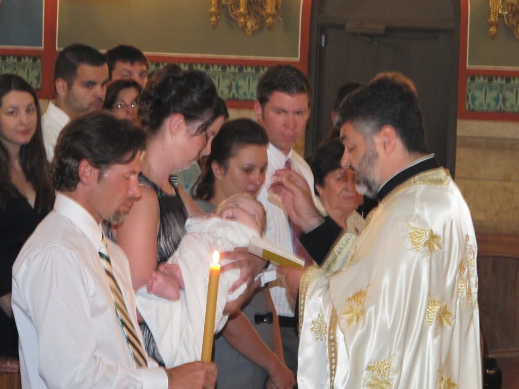 IMAGE: http://i166.photobucket.com/albums/u90/ctpyja6/pics%20for%20canon%20forum/IMG_0223.jpg