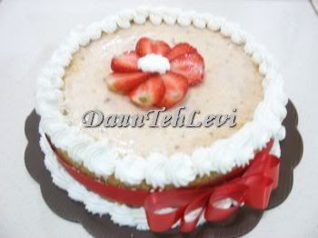 Strawberry Baked Cheese Cake