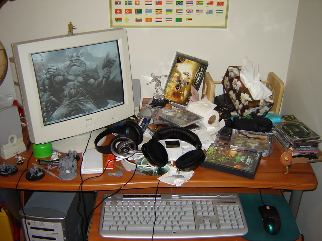 PC desk 2