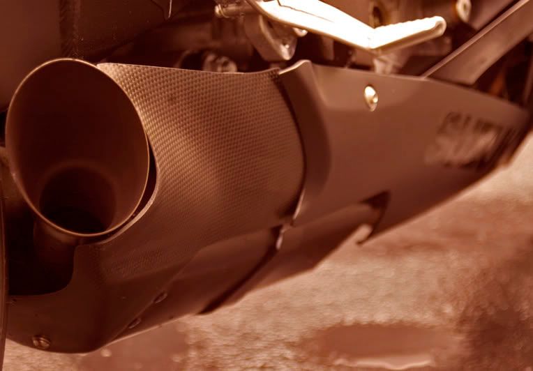 2004 gsxr 600 exhaust