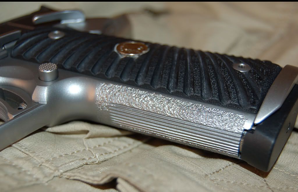 Here's my Wilson Combat Gold Cup.. | 1911Forum